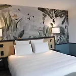 ホテル Mercure Batignolles - &