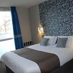 Hotell Mercure Batignolles - & 4*