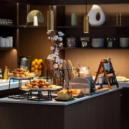 Mercure Batignolles Hotel 4*