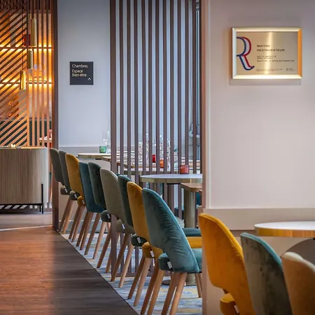 Hotel Mercure Batignolles 4*