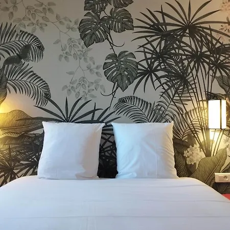 Szálloda Mercure Batignolles - & 4*