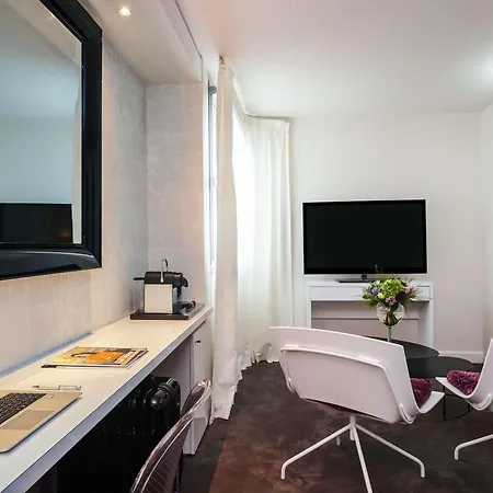 Szálloda Mercure Batignolles - & 4*