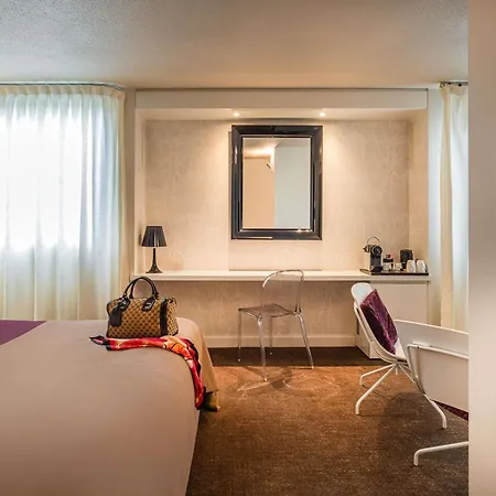 Mercure Batignolles - & 호텔 4*