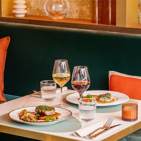 Mercure Batignolles - & Szálloda Le Mans