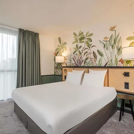 Hotel Mercure Batignolles - & Le Mans