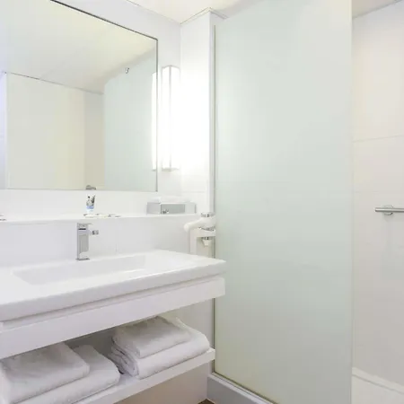 Hotel Mercure Batignolles