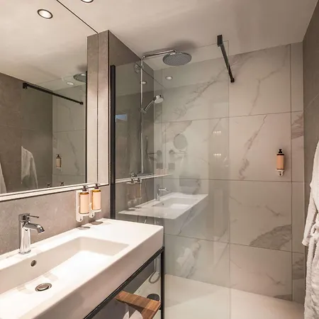 Отель Mercure Batignolles - &