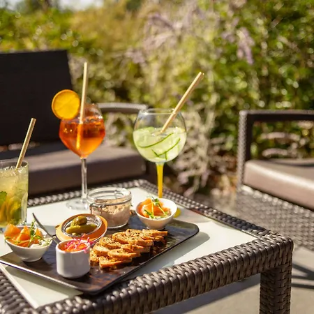 Hotel Mercure Batignolles - &