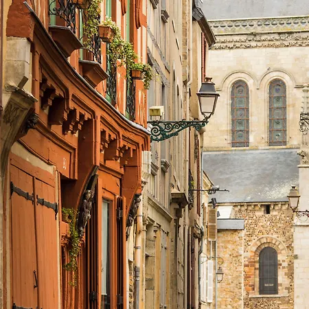 Hotel Mercure Batignolles - &