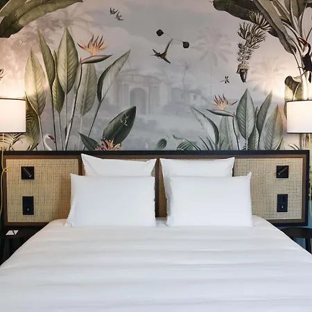 Mercure Batignolles - &