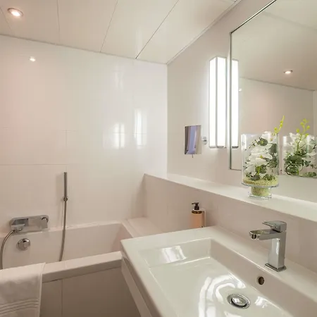Mercure Batignolles - & Hotel 4*