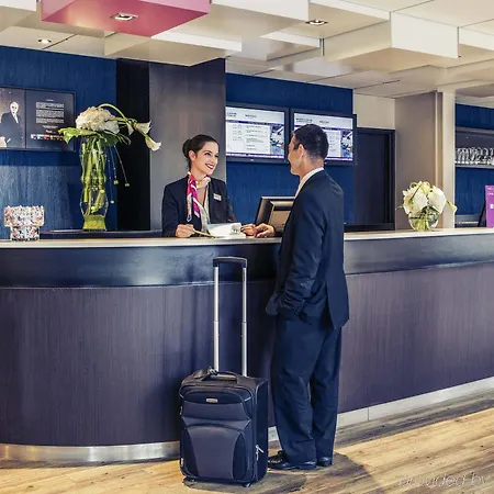 Mercure Batignolles - & מלון