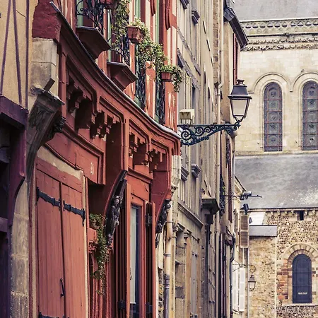 Hotel Mercure Batignolles - & 4*