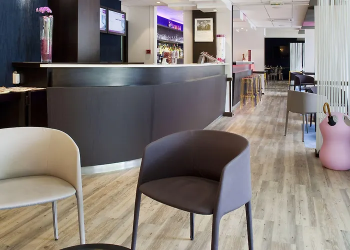 Mercure Batignolles - & 4* 르망