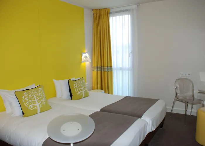 Mercure Batignolles - &
