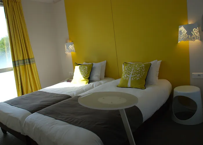 Mercure Batignolles - & 호텔 4*
