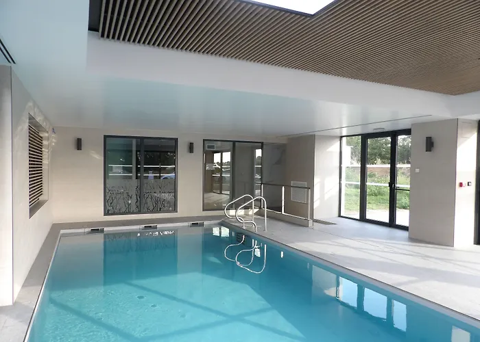 Mercure Batignolles - & 호텔 4*