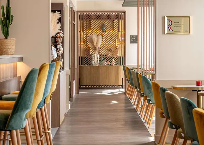 Mercure Batignolles - & Hotel 4*