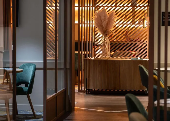 Mercure Batignolles - & 4* 르망