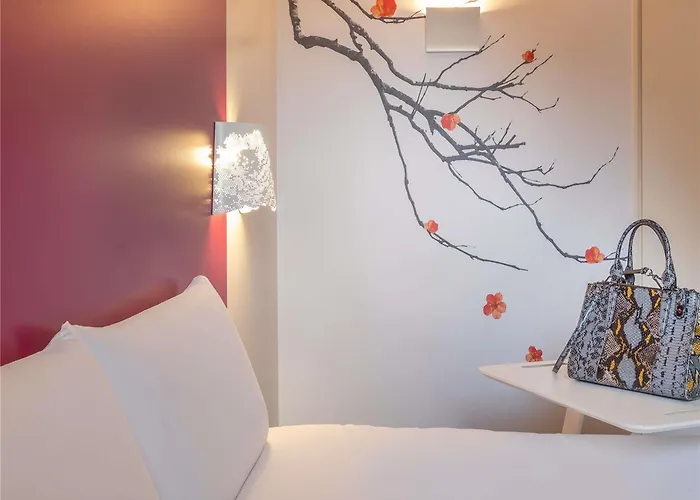 Mercure Batignolles - & Le Mans